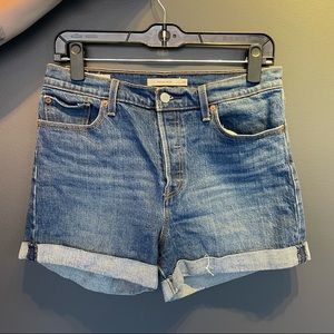 Levi’s High Rise Wedgie Short